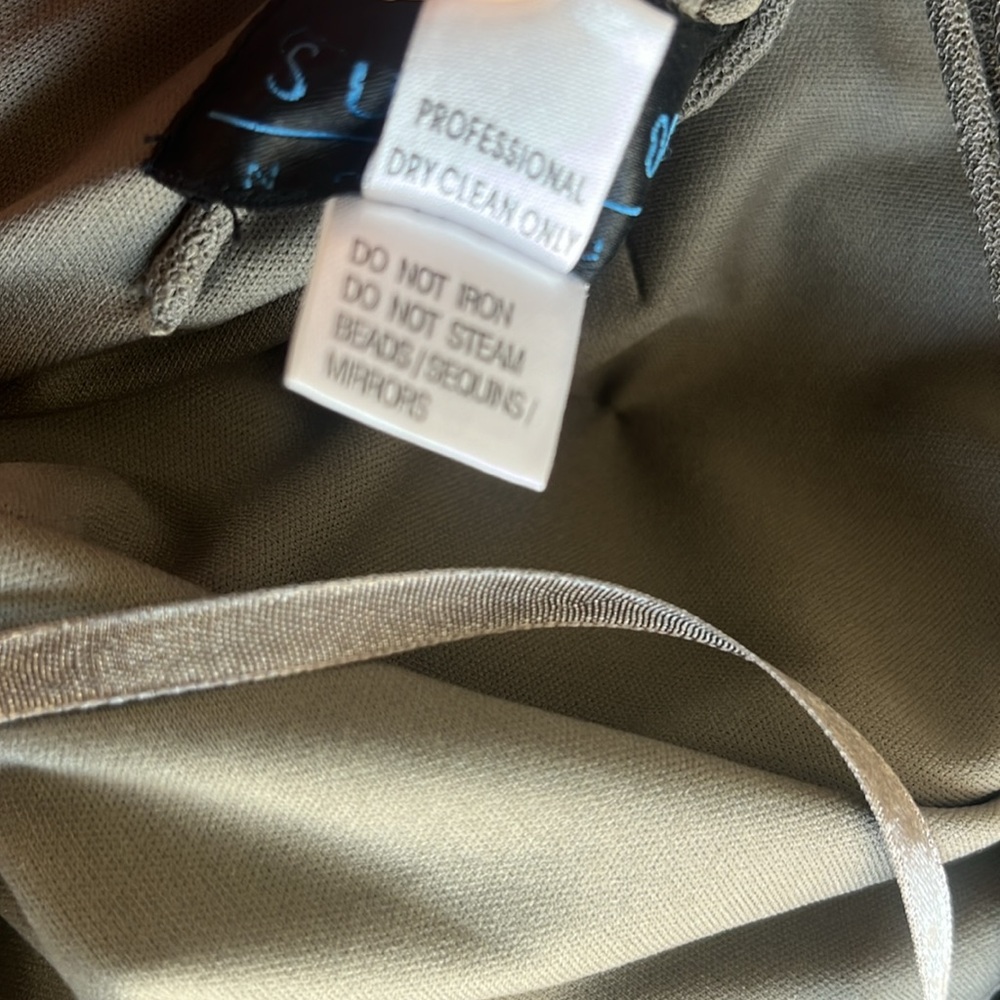 SUE WONG Vintage Nocturne Beaded Gown and scarf wrap - Picture 14 of 17